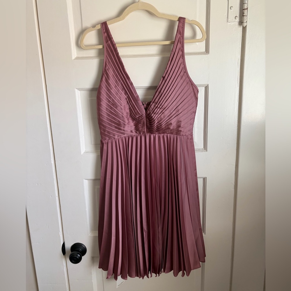 Abercrombie & Fitch Dusty Pink Pleated Dress